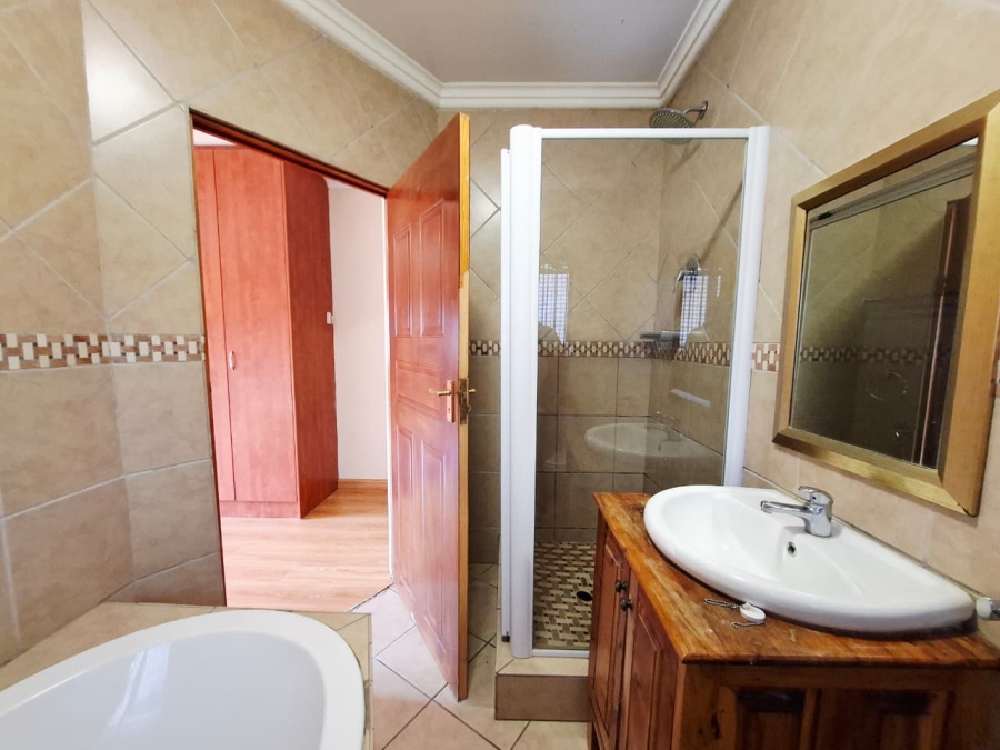 6 Bedroom Property for Sale in Universitas Free State